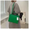 Macbook Large Mini Women Totes Borse a tracolla 2023 Borse con manico Borsa a tracolla in pelle Cinghie lunghe Designer di lusso in rilievo The Tote Bag Borsa da donna 20cm 32cm