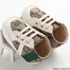 First Walkers Baby 2023 Designers Shoes Newborn Kid Canvas Sneakers Boy Girl Soft Sole Crib 0-18 Month