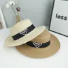2022 Luksusowy projektant Bucket Hat Summer Men's Triangle Design Design Straw Hat Bułyk Hats317c