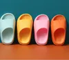 スリッパチルドレンズスリッパ夏のピンクコラー男の子のためのかわいいビーチシューズ防水防止浴室キッズソフトベビーシューズ