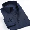 Camicie casual da uomo Camicia a maniche lunghe da uomo d'affari Abito sociale maschile a righe classico Viola Blu Taglie forti 8XL 7XL 6XL 5XL 4XL