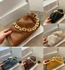 Neue Damen-Tasche aus Leder, Cloud-Tasche, weich, faltig, Knödel, eine Schulter, Umhängetasche mit dicker Kette, Handtasche, Designer-Taschen, Hobos, Mode, hochwertige Clutch