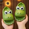 Kawaii Dinosaur Children Slippers Summer Baby Oudoor أحذية خفيفة الوزن لانزلاق شرائح أولاد لطيف كرتون Eva Sandals 220622