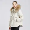 Fetaylor Winter Large Raccoon Fur Futro Krótka kurtka Kobiety 90% White Duck Down Coat Parkas Nieregularny ciepły śnieg 201210