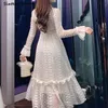 Günlük Elbiseler Beyaz Dantel Elbise Kadın Elastik Büstü Zarif Maxi Vestido Giyim Flare Sleeve Vintage Nedime Parti Kadın