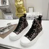 2022 Новые кроссовки для бега на открытые спортивные женские туфли Super Light Men Sneakers Sneakers для прогулок nhyuk00002