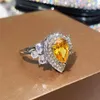 Bröllopsringar Huitan Luxury Water Drop Shaped Women med Brilliant Yellow/White CZ Stone Estetic Female Accessories Fashion Jewelry Wynn22