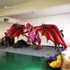 Dragon maléfique gonflable suspendu personnalisé, modèle de ptérosaure rouge de 4m de longueur, éclairage, réplique d'animal gonflable pour décoration de boîte de nuit et de bar