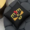 Almohada decorativa Cojín de diseño de lujo Funda de almohada Sala de estar Sofá Almohada Dormitorio Cojín de cabecera Carta clásica Fundas de algodón 2080