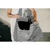 Große Leinwand Mode langlebige Frauen schwarz und weiß gestreift Umhängetasche Einkaufstasche Flachs Baumwolle Einkaufstaschen Maximal 210302
