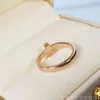 V Золотой Новый Т-образный бриллиантовый кольцо Узкий скос дизайн наполовину круга любовников T-Home