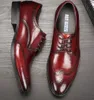 Diseñador-Calidad de lujo Zapatos de vestir de cuero para hombres Agujeros transpirables Cuero de vaca encerado Brock Tallado Moda europea Propuesta noble Eu38-44