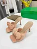 Ny Bow Tie High Heels 2022 Sommar European och American Fashion Koreansk version Kvinnors Sandaler Och Sheepskin Slippers Y220409