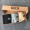 Men Women Socks Letter Sock Leisure Skateboard Sports Sokken Kousen hiphop met doos