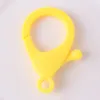 Keychains Plastic Lobster Clasp Lätt färgglad nyckelchain hänge klipp hängande prydnad snäpp krok diy tillbehör bnkeychains