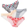 3 stks / partij Sexy slipje Dames Ondergoed Naadloze Slips Kant Lingerie Ice Silk Thong Dameskleren Onderbroek Intimates 220426