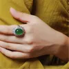 Zarif ve Şık Platin-Kaplamalı Lüks Saray Fantezi Yeşil Yeşim Yüzük Tam Elmas Açık Çiçek Kalsedon Kristal Jasper Ring