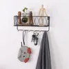 Hooks Rails Creative Iron and Wood Combination Wall Decoration Storage Rack Slagande Hanging Basket Multifunktionell krok sovrum Shelfhooks