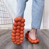 Дизайнерские сандалии New Personality Bubble Slippers Soft Eva Summer Home Slides Massage Bottom для мужчин и женщин Вьетнамки 1211