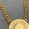 Collane a ciondolo dorato per uomini designer di lusso Jewerlry Women Chains Collana Magionne Newklace Accessori per feste di nozze 22061403R