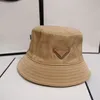 Stingy Brim Hats Designer Buckets Men's Women's Candy Cotton Metal Triangle211v