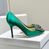 Najwyższej jakości rhinestone Blustrle Dekoracja brokatowe buty ślubne szpilki szpilki Kobiety Pumps Pumps Luksusowe projektanci wieczorne przyjęcie ślubne zielone obcasy
