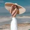 Breda randen hattar 70 cm överdimensionerad sommarsol för kvinnor stor vikbar skugga rese strå hat uv skydd cap strand hatomfattande