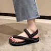 Sandalen vrouwen slippers zomer nieuwe Franse sprookjes zachte clip teen hakken modeplatform Roman Beach Sandals Lady Shoes 220704