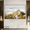 Moderne LandschapポスターEn Prints Muur Art Canvas Schilderij Golden Mountain En vogels foto 's voor woonkamer装飾フレームなし