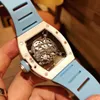 luksusowy zegarek Projektant zegarków wydrążona tarcza z oryginalnym importowanym gumowym paskiem do zegarka. Rozmiar koperty ceramicznej 43 mm