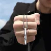 Hänge halsband europeiska och amerikanska trend svart rektangulär spiral kub enkel tvinnad titanstål manlig hiphop halsband