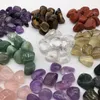 Naturale 2-3 cm Crystal Arts and Crafts Guarigione minerale Reiki Energy Crush Stone per gioielli che producono pietra di serbatoio di pesce