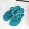 Moda Herringbone Flip Flop Kadınlar 2022 Yaz Avrupa ve Amerikan Düz Dipsiz Eğlence H Ev Çevirme