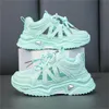 Scarpe da ginnastica casual per bambini Scarpette bianche Scarpe leggere in pelle per bambini Mesh traspirante Ragazzo ragazza Tendenza Stivaletti sportivi alla moda