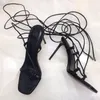 Дизайнерская фактическая обувь 2019 роскошный дизайнерский стиль патентный кожаный ощущение каблуки женщин уникальные буквы сандалии платье свадебные туфли сексуальный бренд SHO