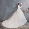 Autres robes de mariée col rond manches longues avec train belle broderie dentelle robe de bal de mariée grande taille sur mesureAutre