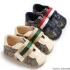 Scarpe da bambino Neonato Sneaker Ragazze Due primi camminatori a righe Bambini Toddlers Scarpe da ginnastica con suole morbide in pelle sintetica 0-18 mesi