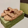 Plattform Designer Slide Pantoffeln Sandalen flache Sommer Luxusrutsche für Männer Frauen Gummi -Leder -Ladungen Ladies Mode -Erhöhungen der Schieberegermen Sandale mit Schachtel