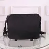 Bolsa de ombro de designer Braça de luxo de negócios Bolsa de mensageiro à prova d'água para homens Fabric tecidos Bolsa de corpo transversal Bolsas casuais de grande capacidade Man Bolsa