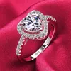 Never Fade 18k białe złote pierścienie dla kobiet 2 0CT okrągły cyrkonia Diamond Solitaire Pierścień Weddna oprawa zaręczynowa biżuteria ślubna 220719