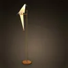 Vloerlampen postmodern ijzer acryl goud witte liefde vogel led lamp licht voor foyer slaapkamervloer