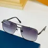 Gafas de sol versátiles de moda Z1205 Marca de lujo con logotipo Lente cuadrada Diseño único Templos en espiral Hombres para mujer Gafas casuales diarias