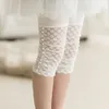 Högkvalitativa sommarflickor leggings byxor spets bomull barn kläder blomma flicka knä 220419