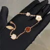 Charm Bracelets Schmuck vier Blattgras Ladybug fünf Blume Frau Single Fritillaria Chalcedon