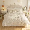 Bedding Sets Winter Soft Carved Velvet Fleece Princess Wedding Bed Skirt Set Duvet Cover Quilt Bedspread Linen Pillowcases