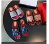 Mode Damsandaler Tofflor Slide Designer Lyx Platta Högklackat Flip Flops Skor Broderad plattform Gummi Sandal Läder Stim Fritidssko storlek 35-44 G6523