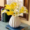 Hem 30st Dekorativa Blommor Real Touch Dekorativ Konstgjord Blomma Calla Lily Buketter Konstgjorda Bröllop Bukett Party Supplies ZC1014