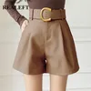 REALEFT femmes PU cuir Shorts avec ceinture hiver élégant poches dames élégant solide pantalon décontracté femme 220427