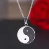 Hänge halsband silverfärg yin yang skvaller halsband runda för kvinnliga män rostfritt stål taoism amulet manlig juvelrypendant