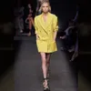 B108 kvinnors designer blazers kläder klassiska sommar kvinnor gul blazer skräddarsydd dubbelbröst lös kappa streetweat catwalk toppade lapel sexig jacka